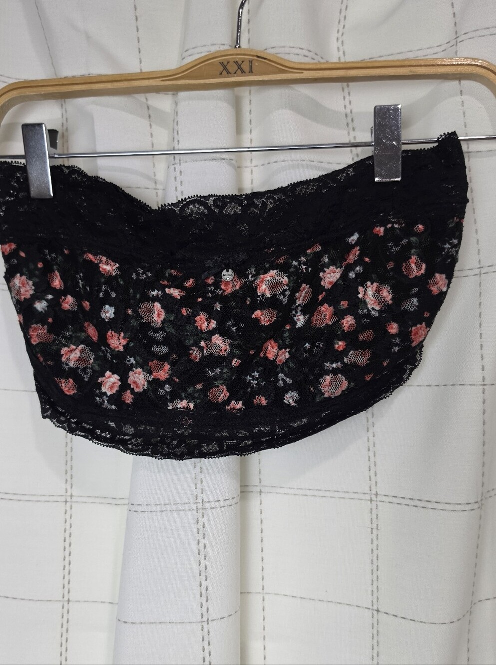 Guesa Floral Lace Bandeau